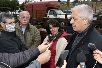 Julián Domínguez y Javier de Urquiza dialogaron con productores locales